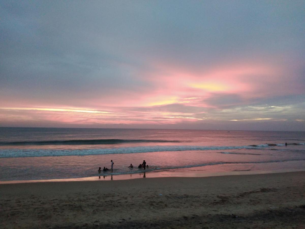 Uma Beach Home Bussa Esterno foto